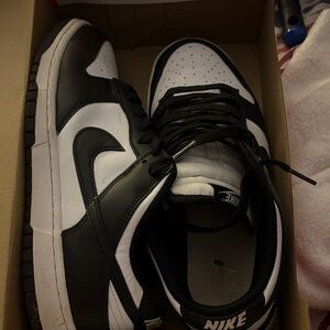 Nike Men's Classic Black and White Sneakers